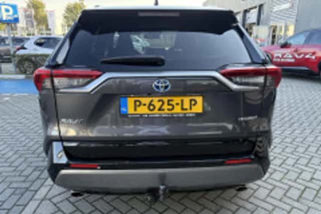 Toyota RAV4 (2022) thumbnail 6