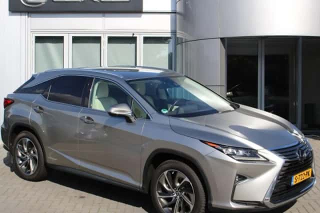 Lexus RX (2018) thumbnail 1