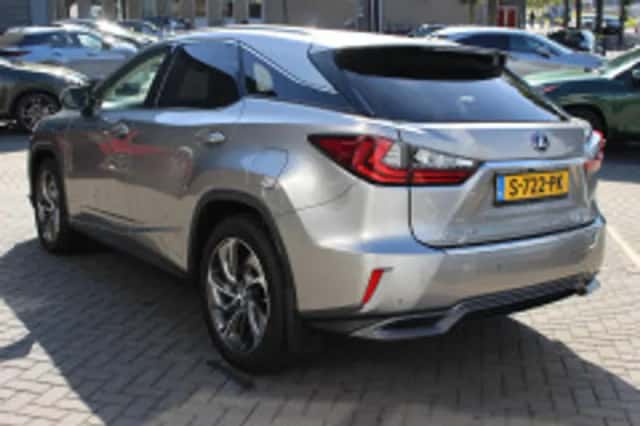 Lexus RX (2018) thumbnail 5