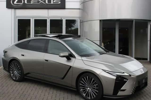 Lexus ES (2026) thumbnail 1