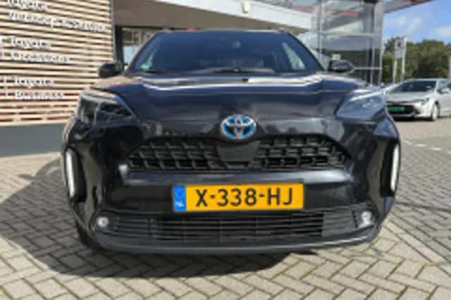 Toyota Yaris Cross (2024) thumbnail 3