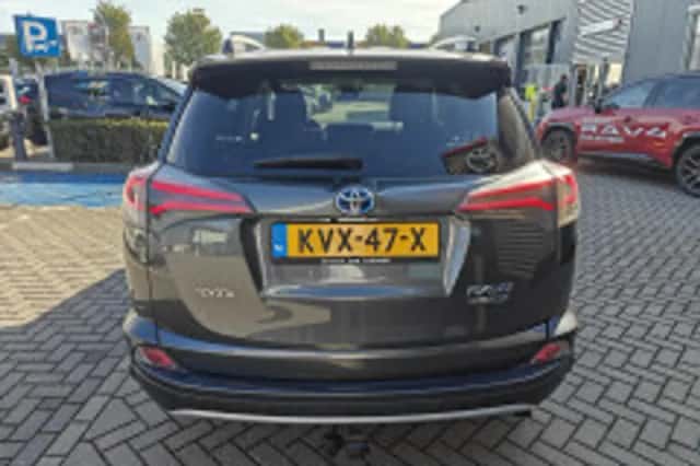 Toyota RAV4 (2019) thumbnail 6