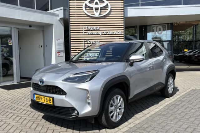 Toyota Yaris Cross (2024) thumbnail 1