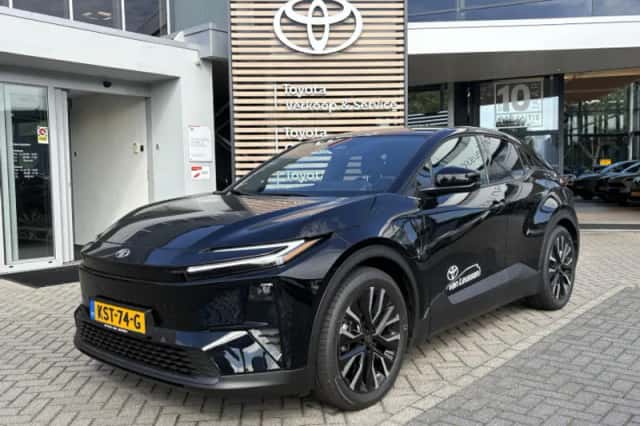 Toyota C-HR (2026) thumbnail 1