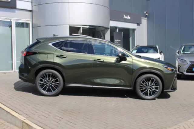Lexus NX (2026) thumbnail 2