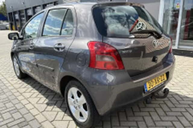 Toyota Yaris (2007) thumbnail 5