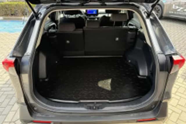 Toyota RAV4 (2024) thumbnail 6