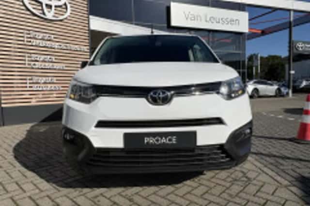 Toyota Proace (2024) thumbnail 3