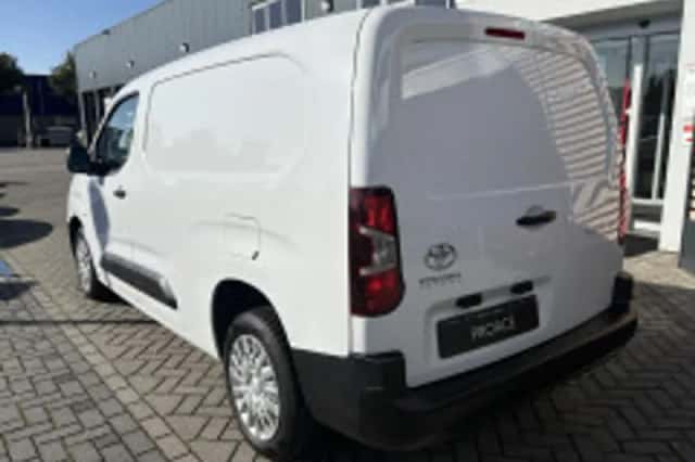 Toyota Proace (2024) thumbnail 5