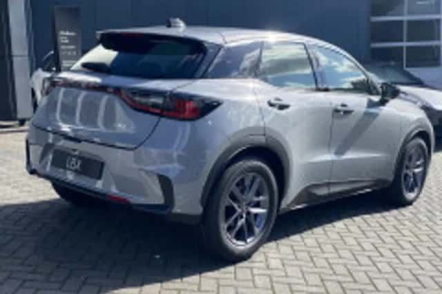 Lexus LBX (2026) thumbnail 5