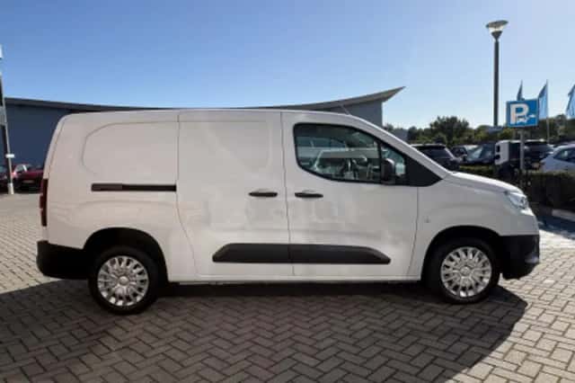 Toyota ProAce City (2024) thumbnail 2