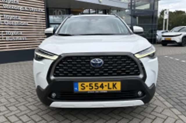 Toyota Corolla Cross (2023) thumbnail 3
