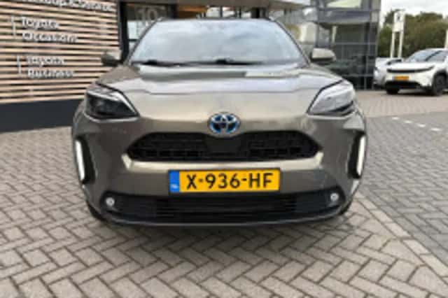 Toyota Yaris Cross (2024) thumbnail 3