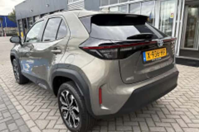Toyota Yaris Cross (2024) thumbnail 5