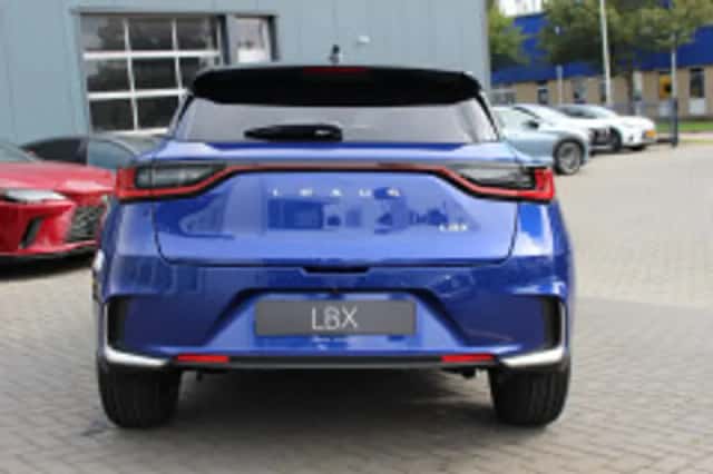 Lexus LBX (2026) thumbnail 4