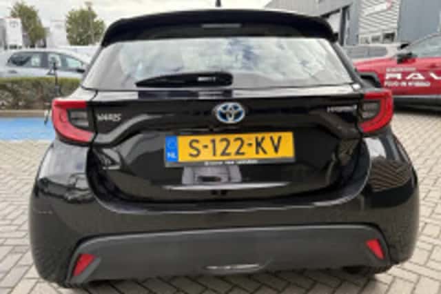 Toyota Yaris (2023) thumbnail 6