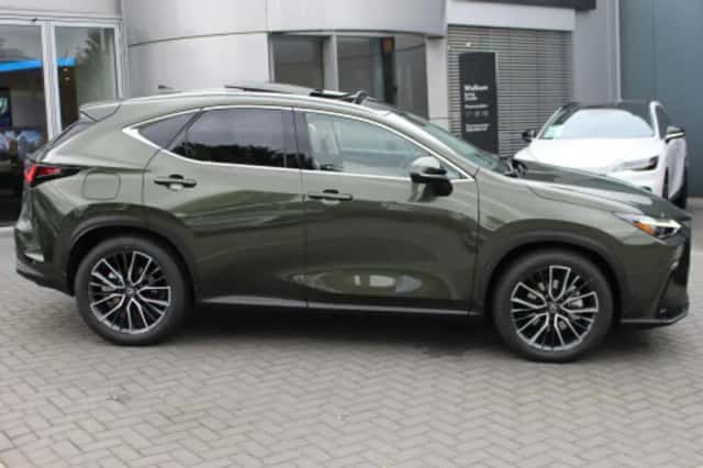 Lexus NX (2026) thumbnail 2