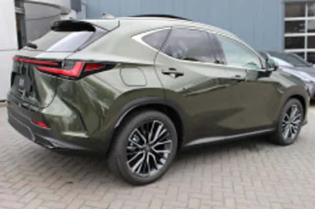 Lexus NX (2026) thumbnail 3
