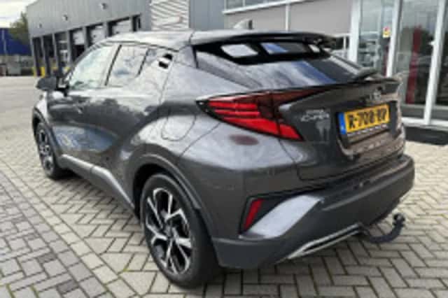 Toyota C-HR (2021) thumbnail 5