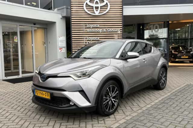 Toyota C-HR (2019) thumbnail 1