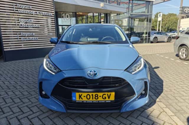 Toyota Yaris (2020) thumbnail 2
