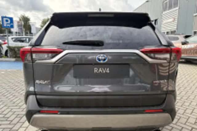 Toyota RAV4 (2024) thumbnail 6