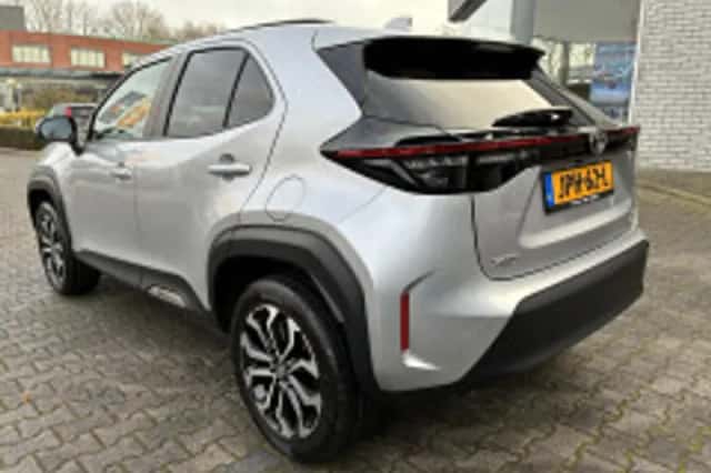 Toyota Yaris Cross (2025) thumbnail 5