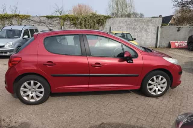 Peugeot 207 (2007) thumbnail 5
