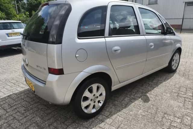 Opel Meriva (2008) thumbnail 4