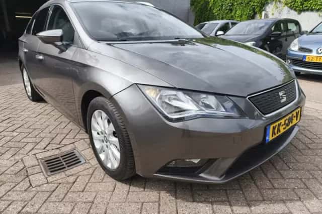 SEAT Leon (2016) thumbnail 1