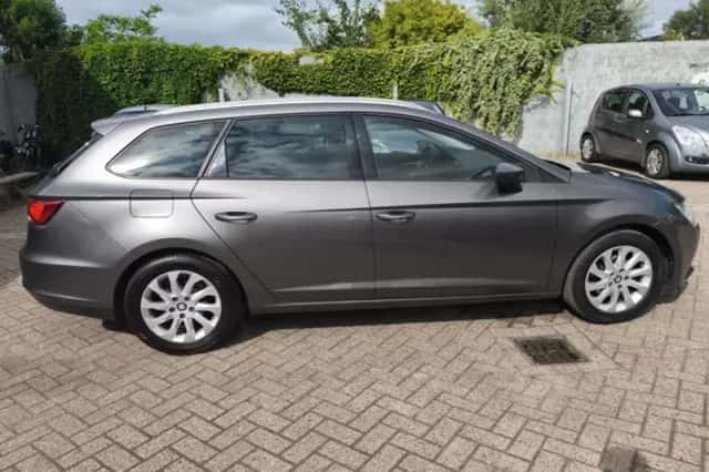 SEAT Leon (2016) thumbnail 6