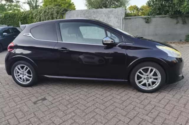 Peugeot 208 (2013) thumbnail 2