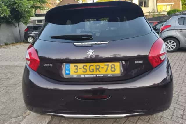 Peugeot 208 (2013) thumbnail 4