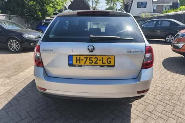 Škoda Octavia (2020) thumbnail 5