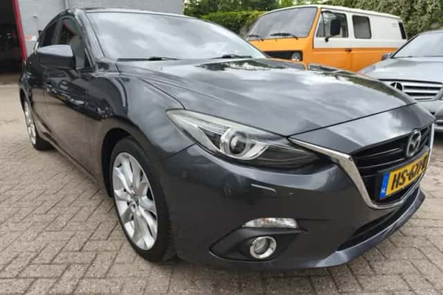 Mazda 3 (2015) thumbnail 1