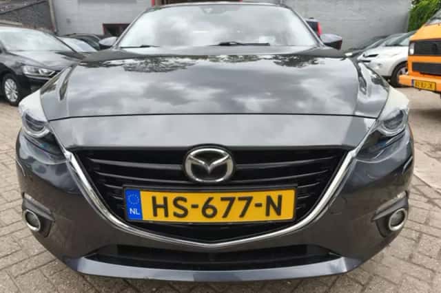 Mazda 3 (2015) thumbnail 6