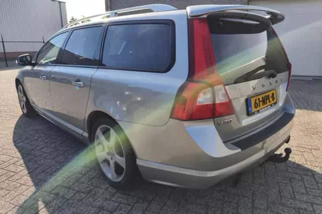 Volvo V70 (2010) thumbnail 2