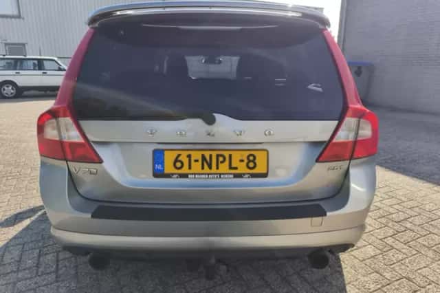 Volvo V70 (2010) thumbnail 3