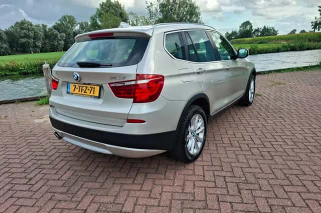 BMW X3 (2014) thumbnail 4