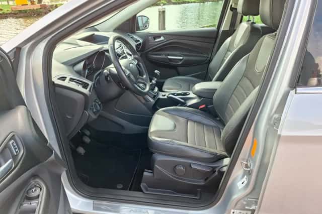 Ford Kuga (2014) thumbnail 6