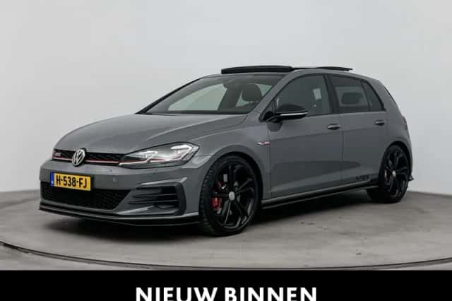 Volkswagen Golf (2019) thumbnail 1