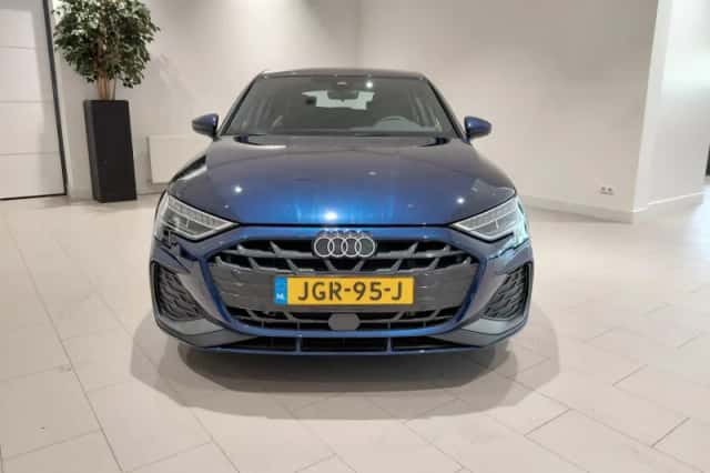Audi A3 (2025) thumbnail 2