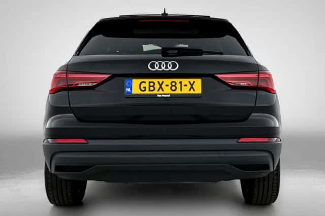 Audi Q3 (2022) thumbnail 4