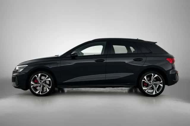 Audi A3 (2021) thumbnail 3