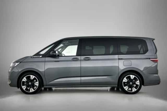 Volkswagen Multivan (2026) thumbnail 2