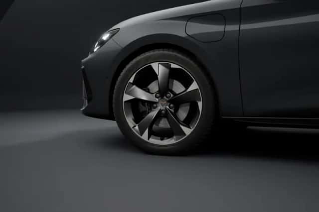 CUPRA Leon (2026) thumbnail 5