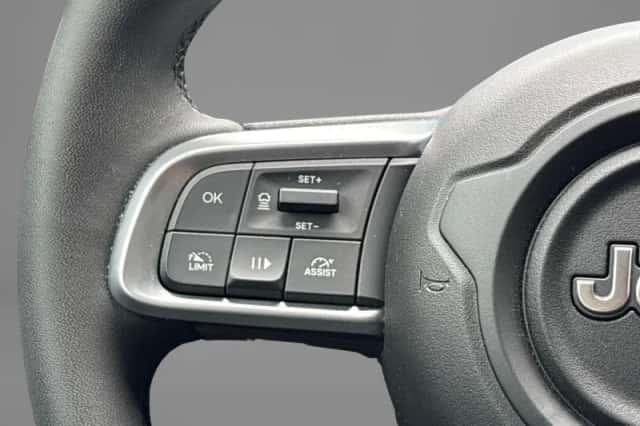 Jeep Avenger (2025) thumbnail 6