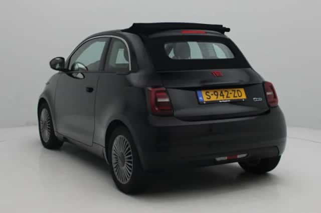 Fiat 500E CABRIO (2023) thumbnail 2