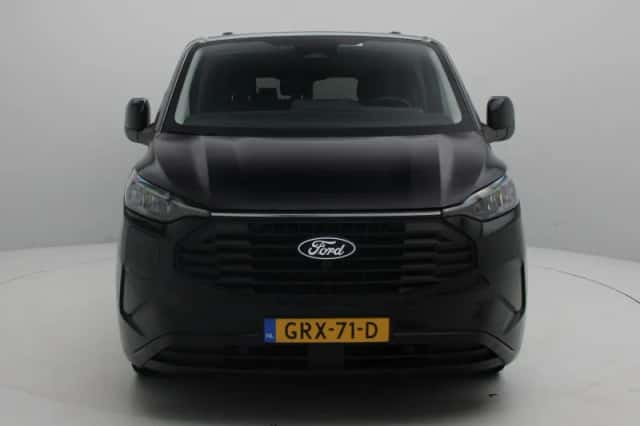Ford Transit Custom (2024) thumbnail 3