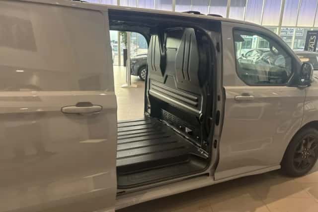 Ford Transit Custom (2026) thumbnail 3